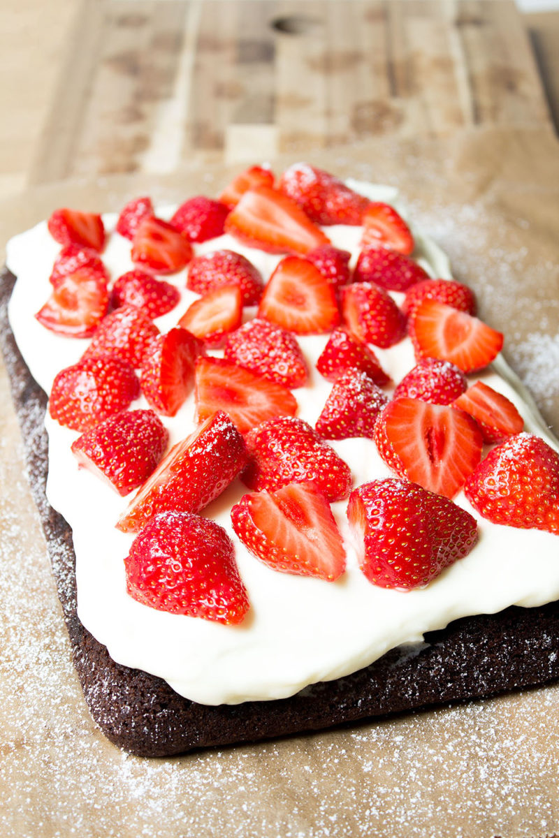 Erdbeer Brownie Cheesecake • Wundertörtchen Erdbeer Brownie