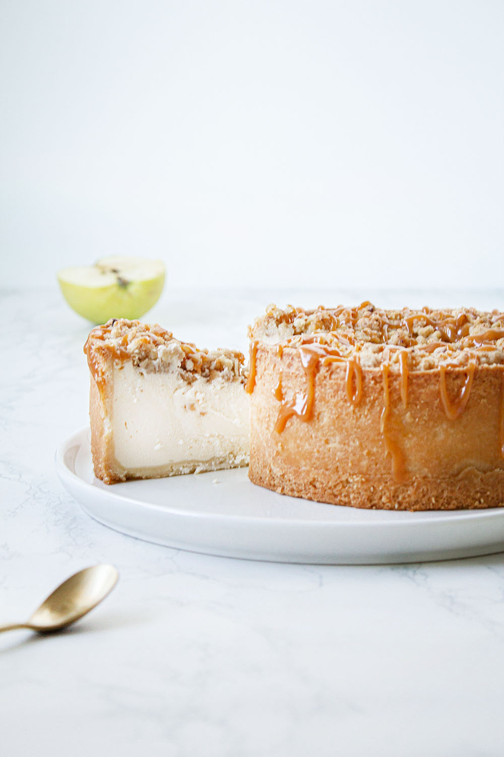 Apfel Streusel Käsekuchen mit Karamell