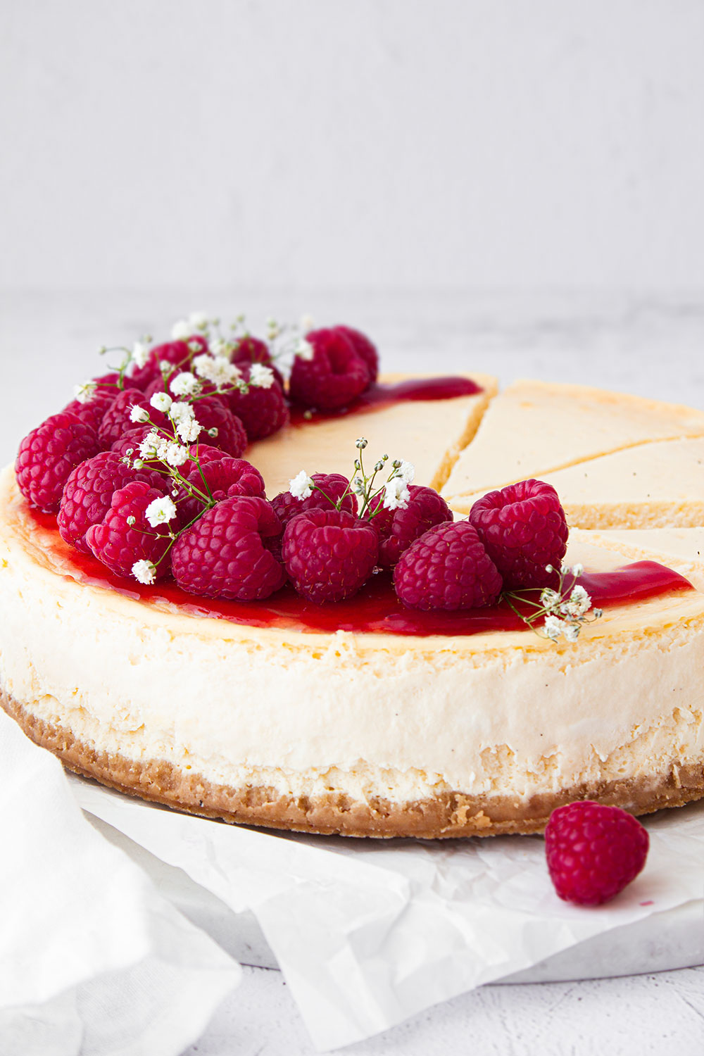 New York Cheeseceake mit Himbeeren • Käsekuchen &amp; Cheesecakes