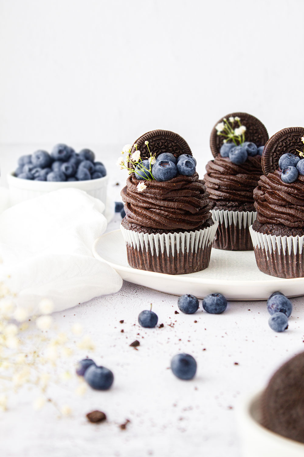 Vegane Schokoladen Cupcakes mit Blaubeeren