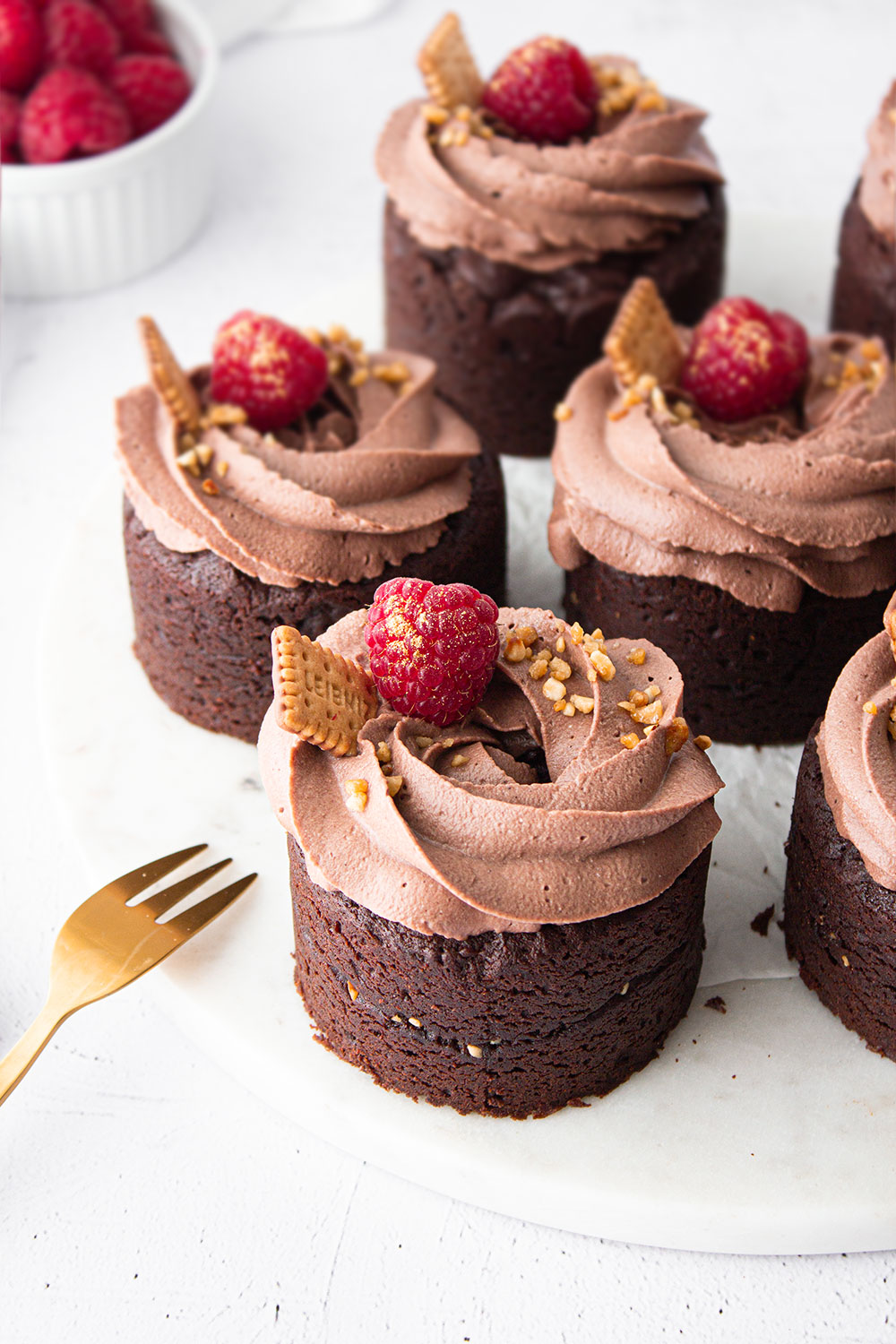 Brownie Törtchen mit Himbeeren