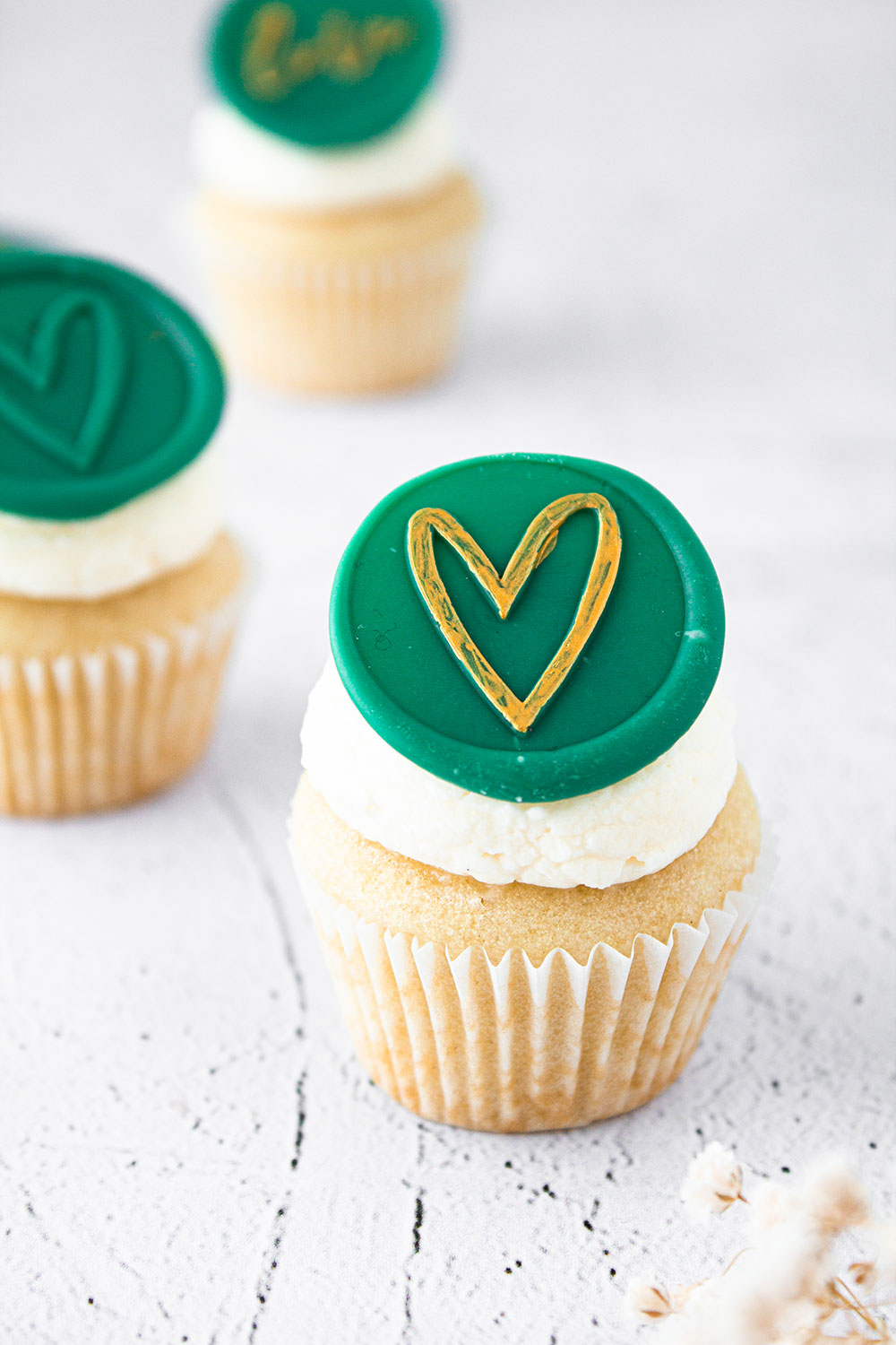 Vegane Vanille Cupcakes mit Mascarponecreme • Cupcakes &amp; Muffins