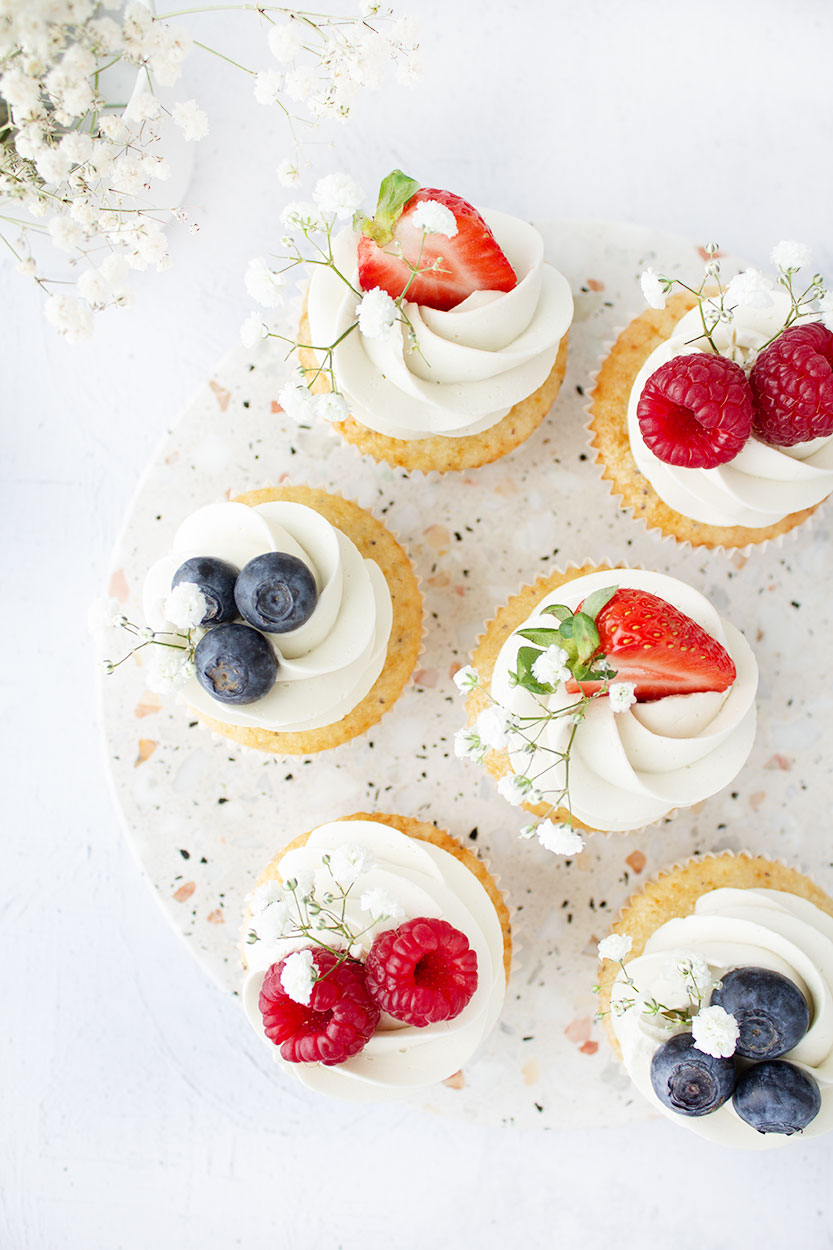 Vegane Weiße Schokoladen - Zitronen Cupcakes • Cupcakes &amp; Muffins