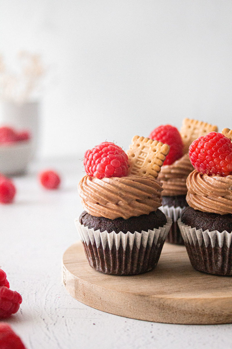 Double Chocolate Cupcakes mit Himbeeren (Vegan) ♥