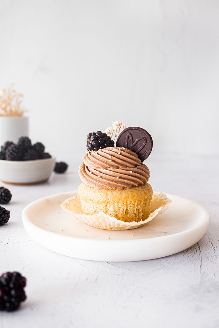 Vanille-Brombeer Cupcakes